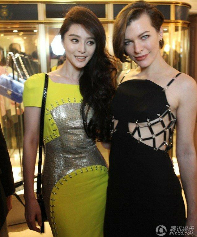 Phạm Băng Băng đọ sắc bên người đẹp Milla Natashã Jovovich, nữ người mẫu, diễn viên, ca sĩ, nhạc sĩ và là nhà thiết kế thời trang người Ukraina. Phạm Băng Băng đọ sắc bên người đẹp Milla Natashã Jovovich, nữ người mẫu, diễn viên, ca sĩ, nhạc sĩ và là nhà thiết kế thời trang người Ukraina.