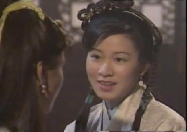 Tạo hình nàng A Cửu qua diễn xuất của Xa Thi Mạn trong phiên bản 1998. Tạo hình nàng A Cửu qua diễn xuất của Xa Thi Mạn trong phiên bản 1998.