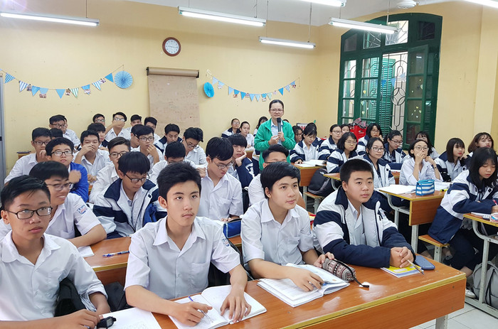 Học sinh Trường Trung học phổ thông Ngô Quyền (Hải Phòng) trong giờ học Hóa. (Ảnh: Lã Tiến) Học sinh Trường Trung học phổ thông Ngô Quyền (Hải Phòng) trong giờ học Hóa. (Ảnh: Lã Tiến)