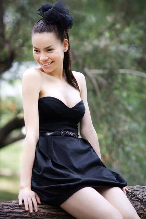 5. Vì ăn mặc đẹp và lịch sự sẽ nâng tầm của bạn trong mắt mọi người. Xem thêm: Thời trang công sở / Bộ sưu tập váy xinh chào hè 2012.