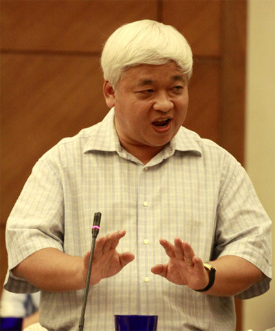 "Bầu Kiên là người tài năng, dám đương đầu khó khăn. Hy vọng ông bình an qua đợt sóng gió này". Ảnh: An Nhơn. "Bầu Kiên là người tài năng, dám đương đầu khó khăn. Hy vọng ông bình an qua đợt sóng gió này". Ảnh: An Nhơn.