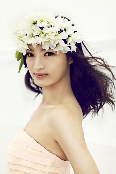 SBD 28 Khương Viên Viên, chiều cao 1,78m, đến từ Trùng Khánh. Cô đang là sinh viên trường Đại học Triết Giang. SBD 28 Khương Viên Viên, chiều cao 1,78m, đến từ Trùng Khánh. Cô đang là sinh viên trường Đại học Triết Giang.