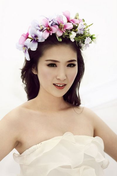 SBD 19 Vương Tẩm Vân, chiều cao 1,76m, đến từ Giang Tô. Hiện cô là sinh viên trường Đại học Khoa học kỹ thuật Điện tử Quế Lâm. SBD 19 Vương Tẩm Vân, chiều cao 1,76m, đến từ Giang Tô. Hiện cô là sinh viên trường Đại học Khoa học kỹ thuật Điện tử Quế Lâm.