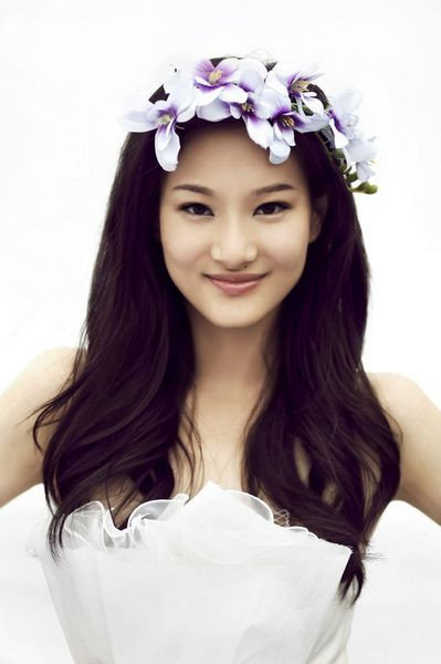 SBD 32 Mừng Đình Đình, chiều cao 1,79m, đến từ Thiểm Tây. Cô đang là sinh viên trường Trung học Bát Phương. SBD 32 Mừng Đình Đình, chiều cao 1,79m, đến từ Thiểm Tây. Cô đang là sinh viên trường Trung học Bát Phương.