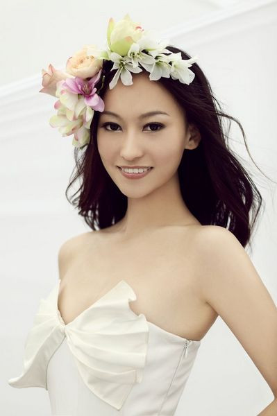 SBD 08 Hàn Tuyết, chiều cao 1,75m, đến từ Hà Nam. Hiện cô là sinh viên Đại học Hà Nam. SBD 08 Hàn Tuyết, chiều cao 1,75m, đến từ Hà Nam. Hiện cô là sinh viên Đại học Hà Nam.