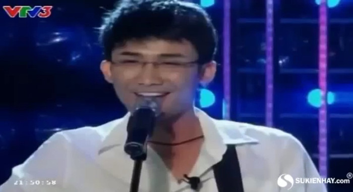 Chí Thiện hóa thân một nhạc sĩ Đức Huy "hotboy".