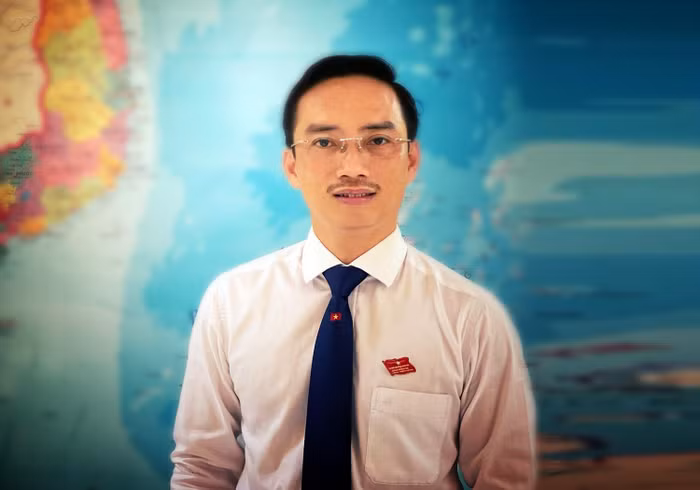 Nhà giáo Nguyễn Cao Cường - Hiệu trưởng Trường Trung học cơ sở Thái Thịnh (quận Đống Đa, Hà Nội). Ảnh: NVCC.