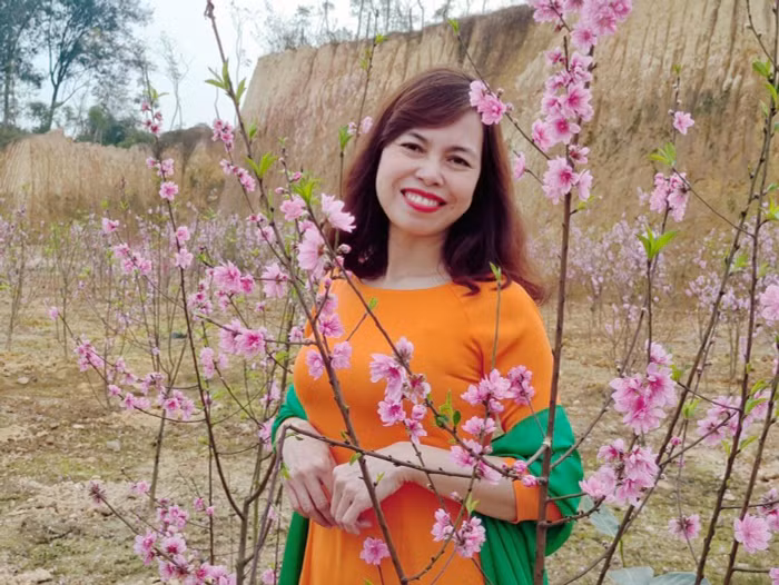 Nhà giáo Phùng Thị Cẩm Giang – Hiệu trưởng Trường Trung học cơ sở Sa Đéc, thị xã Phú Thọ (tỉnh Phú Thọ). Ảnh: NVCC.