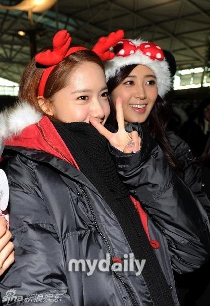 Cô nàng Tiffani (trái) và Yuri.