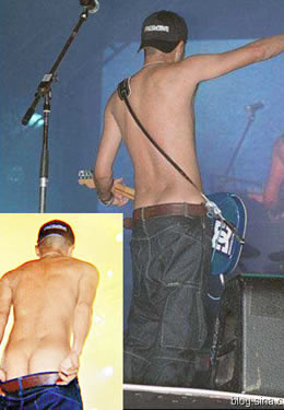 Ca sĩ Hồng Kông Trương Chấn Nhạc vừa hát vừa khoe mông, sự việc này được nghệ sĩ Cát Dân Huy đưa ra một lời nhận xét vô cùng độc đáo “Trương Chấn Nhạc đúng là người sao Hỏa, cậu ấy không biết cách biểu lộ tình cảm nhưng cậu ấy rất mến bạn, khi yêu cũng không biết cách để nói câu Anh yêu Em mà có cách là khoe mông cho bạn xem, kiểu người như cậu Nhạc quả thật là hiếm có khó tìm, khi vui thì sẽ tụt quần khoe mông cho mọi người thưởng thức”. Ca sĩ Hồng Kông Trương Chấn Nhạc vừa hát vừa khoe mông, sự việc này được nghệ sĩ Cát Dân Huy đưa ra một lời nhận xét vô cùng độc đáo “Trương Chấn Nhạc đúng là người sao Hỏa, cậu ấy không biết cách biểu lộ tình cảm nhưng cậu ấy rất mến bạn, khi yêu cũng không biết cách để nói câu Anh yêu Em mà có cách là khoe mông cho bạn xem, kiểu người như cậu Nhạc quả thật là hiếm có khó tìm, khi vui thì sẽ tụt quần khoe mông cho mọi người thưởng thức”.