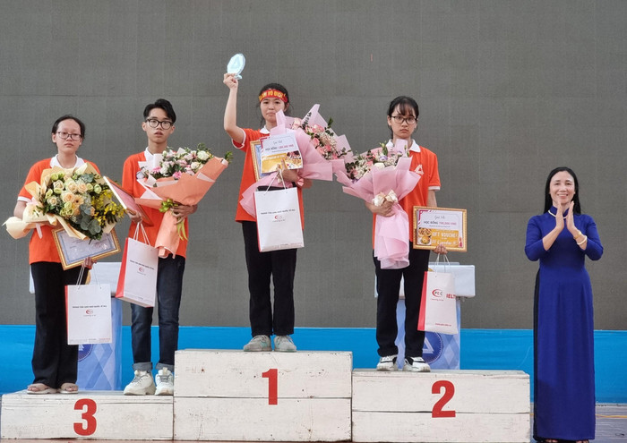 Trịnh Thị Vân Nhi giành chiến thắng chung cuộc với cú lội ngược dòng ấn tượng ở phần Về đích (Ảnh: Phương Linh)