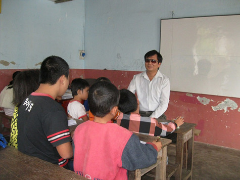 Ở thầy, tôi thấy toát lên sự lạc quan, niềm hi vọng và trên hết là tình yêu cuộc đời Ở thầy, tôi thấy toát lên sự lạc quan, niềm hi vọng và trên hết là tình yêu cuộc đời