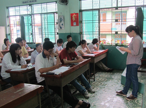 Trong đợt 1 kỳ thi ĐH, CĐ 2012 không phát hiện ra thí sinh đem các thiết bị ghi hình, ghi âm vào phòng thi Trong đợt 1 kỳ thi ĐH, CĐ 2012 không phát hiện ra thí sinh đem các thiết bị ghi hình, ghi âm vào phòng thi