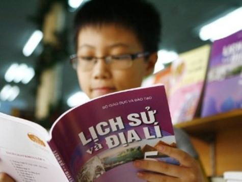 Sau năm 2015, Việt Nam sẽ có bộ sách giáo khoa tốt? (Ảnh minh họa, nguồn: TPO) Sau năm 2015, Việt Nam sẽ có bộ sách giáo khoa tốt? (Ảnh minh họa, nguồn: TPO)