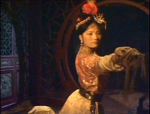 Trả lời báo chí, cô cho biết mình đã vượt qua rất nhiều diễn viên nặng ký để được đóng vai này trong dịp đoàn phim qua Vân Nam năm 1985. Khi đó cô 22 tuổi. Trong 06 ngày chung sống với đoàn làm phim, Nhậm Văn Kiên nhận được mỗi ngày 05 nhân dân tệ, tổng cộng cô kiếm được 30 nhân dân tệ. Khi được hỏi tại sao cô không theo đuổi nghề diễn viên, cô cho biết 2 năm sau đoàn phim Tây Du Ký có gọi cô nhưng khi đó cô đã lập gia đình và đang mang thai, nên không đi được. Sau Nhậm Văn Kiên theo nghề công chức, cuộc sống ổn định và hiện có người con trai đang học đại học. Rất tiếc đến nay, vẫn có báo ở Trung Quốc đề tên Chu Đào là người đóng vai trên.