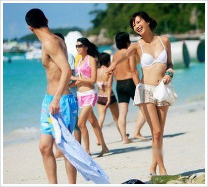 Diễn viên, ca sĩ kiêm đạo diễn Từ Tịnh Lôi.