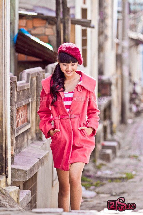 Không kiểu cách, gượng ép trong cách tạo dáng, hot girl 9x hồn nhiên dạo bước trên con đường nhỏ. Không kiểu cách, gượng ép trong cách tạo dáng, hot girl 9x hồn nhiên dạo bước trên con đường nhỏ.