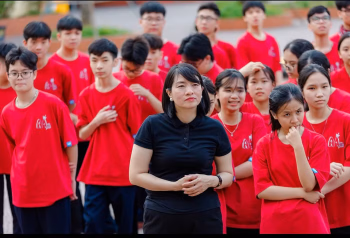 Cô giáo Phạm Thị Thu Thoa là người truyền lửa cho học sinh học môn Toán (Ảnh: NVCC)