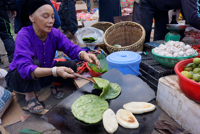 Món bánh rán được làm từ lúa nếp. Ảnh: Tùng Dương.