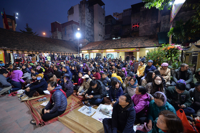 Lễ cúng sao giải hạn tại chùa Phúc Khánh - Hà Nội. Ảnh: Hoàng Anh. Lễ cúng sao giải hạn tại chùa Phúc Khánh - Hà Nội. Ảnh: Hoàng Anh.