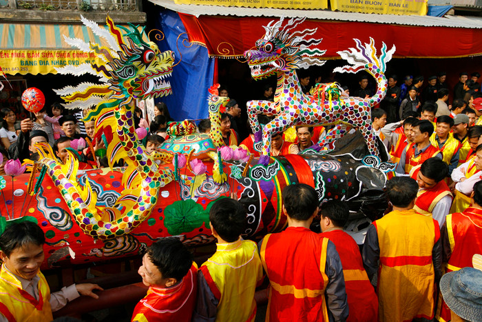 Mỗi quả pháo nặng hơn 1 tấn và có giá trị khoảng 500 triệu đồng. Ảnh: Tùng Dương.