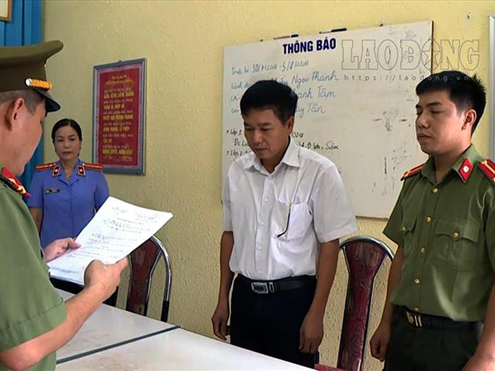 Tỉnh Sơn La có tới 12 trường hợp là con em các cán bộ đang công tác trong ngành Giáo dục và Đào tạo tỉnh này. Ảnh: Báo Lao Động. Tỉnh Sơn La có tới 12 trường hợp là con em các cán bộ đang công tác trong ngành Giáo dục và Đào tạo tỉnh này. Ảnh: Báo Lao Động.