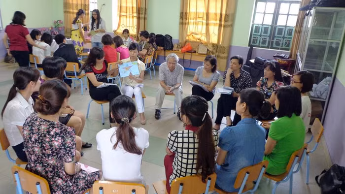 Các thầy cô giáo tham dự khóa học về tâm lý giáo dục - Tâm lý học ứng dụng. Ảnh: Cô Thu cung cấp.