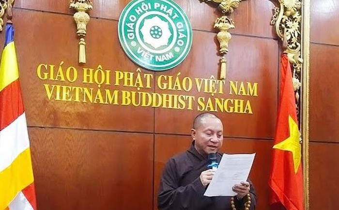 Hoà thượng Thích Gia Quang - Phó Chủ tịch Hội đồng Trị sự, Trưởng ban Thông tin Truyền thông Trung ương Giáo hội Phật giáo Việt Nam, cho biết cuộc họp kéo dài từ 14h chiều đến 16h45 phút mới xong, ghi lại tất cả ý kiến của Hội đồng Trị sự để ra thông báo. Ảnh: Lại Cường.