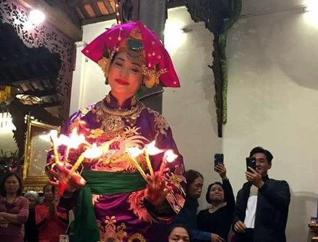 “Thực hành tín ngưỡng thờ Mẫu Tam phủ của người Việt” được UNESCO công nhận là di sản văn hoá phi vật thể đại diện của nhân loại. Ảnh: H.Anh. “Thực hành tín ngưỡng thờ Mẫu Tam phủ của người Việt” được UNESCO công nhận là di sản văn hoá phi vật thể đại diện của nhân loại. Ảnh: H.Anh.