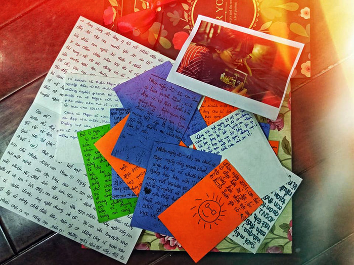 Những cánh thiệp của học trò gửi tặng cô Ngọc nhân ngày nhà giáo Việt Nam 20/11.