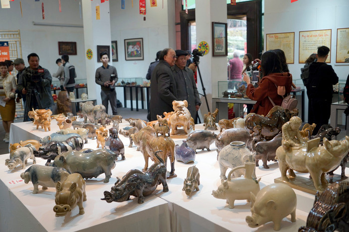 Khu trưng bày tại triển lãm “Con giáp của tôi - Lợn sung túc”. Ảnh: Tùng Dương.