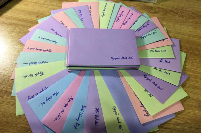 45 bức thư của cô giáo Nguyễn Hiền Lương viết gửi học sinh là 45 lời dặn dò chia sẻ. Ảnh: Cô Lương cung cấp. 45 bức thư của cô giáo Nguyễn Hiền Lương viết gửi học sinh là 45 lời dặn dò chia sẻ. Ảnh: Cô Lương cung cấp.