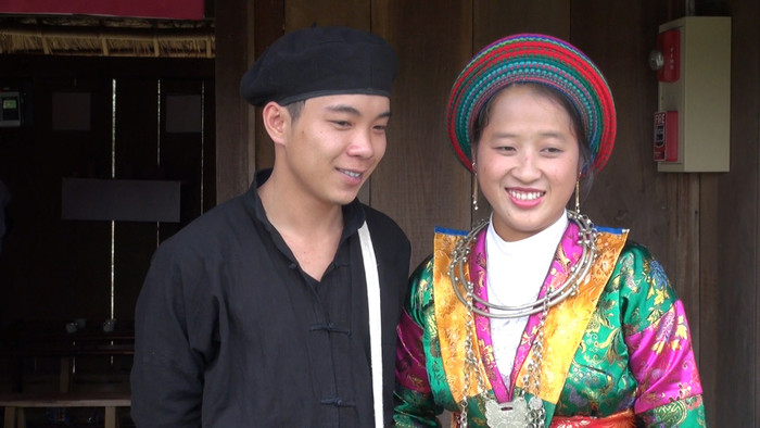 Cô dâu và chú rể người H'Mông trong ngày cưới. Ảnh: Tùng Dương. Cô dâu và chú rể người H'Mông trong ngày cưới. Ảnh: Tùng Dương.