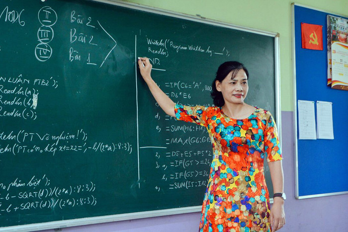 Cô Đào Thị Ninh: Tôi thường nói với học sinh là hạnh phúc trước đã rồi mới học sau. Ảnh: Cô Ninh cung cấp. Cô Đào Thị Ninh: Tôi thường nói với học sinh là hạnh phúc trước đã rồi mới học sau. Ảnh: Cô Ninh cung cấp.