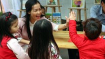 Cô Lương Giang, họa sĩ tài ba luôn dành tình yêu thương cho trẻ tự kỷ ảnh 5 Cô Lương Giang, họa sĩ tài ba luôn dành tình yêu thương cho trẻ tự kỷ ảnh 5