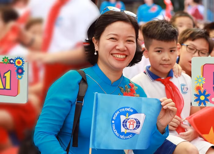 Cô Nguyễn Thị Thu Huệ: “Tôi luôn tự nhủ rằng phải cố gắng làm sao để hiểu và làm bạn với các em học sinh, tôi tâm niệm mình không chỉ là người dạy kiến thức mà còn là người để các em tâm sự". Ảnh: Nhân vật cung cấp.