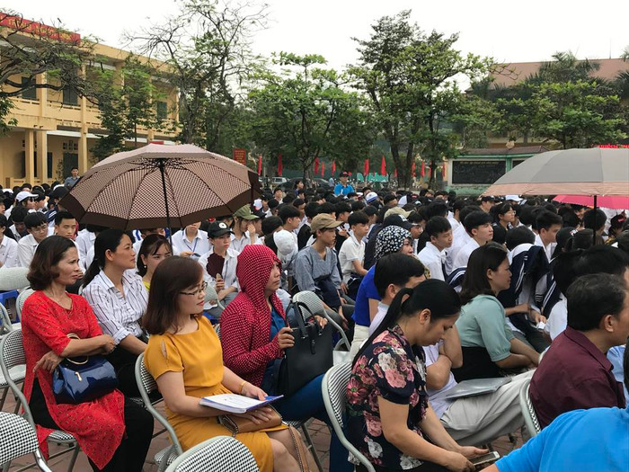 Các giáo viên tham dự Hội thảo tại Trường Trung học phổ thông Thanh Ba. Ảnh: Tùng Dương. Các giáo viên tham dự Hội thảo tại Trường Trung học phổ thông Thanh Ba. Ảnh: Tùng Dương.