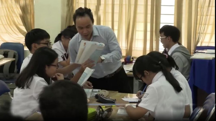 Tôi đã biết cách sắp xếp lại thời gian tiết học, gần với học sinh hơn, chia sẻ kiến thức với các em bằng chính những lời nói của mình chứ không phải bằng công nghệ. Ảnh: Thầy Thắng cung cấp. Tôi đã biết cách sắp xếp lại thời gian tiết học, gần với học sinh hơn, chia sẻ kiến thức với các em bằng chính những lời nói của mình chứ không phải bằng công nghệ. Ảnh: Thầy Thắng cung cấp.