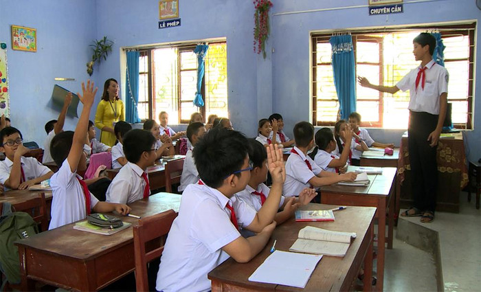 Ngày mai các em cũng sẽ lớn và làm những ngành nghề còn cao quý hơn mình nữa, nên những lời mình nói các em sẽ không quên. Ảnh: Nhân vật cung cấp. Ngày mai các em cũng sẽ lớn và làm những ngành nghề còn cao quý hơn mình nữa, nên những lời mình nói các em sẽ không quên. Ảnh: Nhân vật cung cấp.