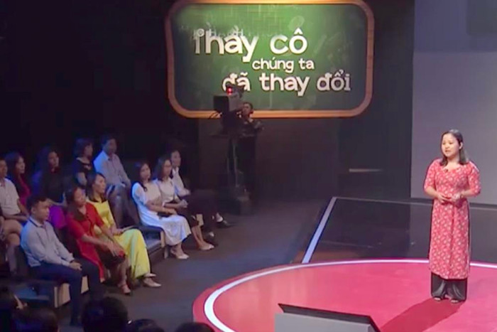 Ngay lập tức học sinh cũng phản ứng tiêu cực, năng lượng tiêu cực đó lan tỏa trong lớp học và tạo nên cả một lớp học với không khí căng thẳng, học sinh và cả giáo viên đều không vui vẻ.Ảnh: vtv.