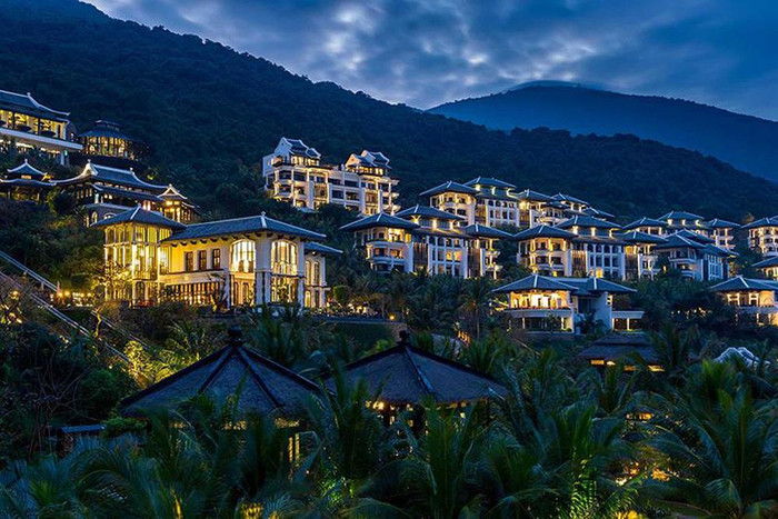 InterContinental Danang Sun Peninsula Resort mà Sun Group là khu nghỉ dưỡng sang trọng bậc nhất thế giới 4 năm liên tiếp (2014 - 2017). Ảnh: Sun Group. InterContinental Danang Sun Peninsula Resort mà Sun Group là khu nghỉ dưỡng sang trọng bậc nhất thế giới 4 năm liên tiếp (2014 - 2017). Ảnh: Sun Group.