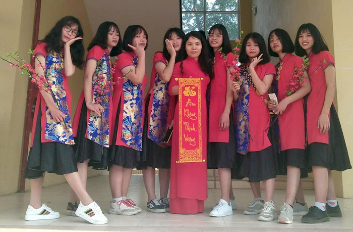 Mỗi học sinh có năng lực và trình độ không đồng đều, chính vì vậy tôi không áp dụng chung một đánh giá nhận xét, tôi cũng không lấy điểm số để đánh giá các em. Ảnh: Cô Hiền cung cấp.