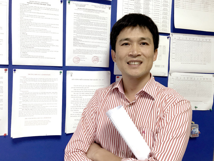 Thạc sĩ Nguyễn Quang Tùng - Hiệu trưởng Trường Trung học phổ thông M.V.Lômônôxốp, Hà Nội: Công việc của một giáo viên chủ nhiệm không chỉ đơn giản chỉ là giảng dạy và quản lý lớp, nó còn đòi hỏi giáo viên phải có nhiều kỹ năng khác nữa. Ảnh: Tùng Dương.