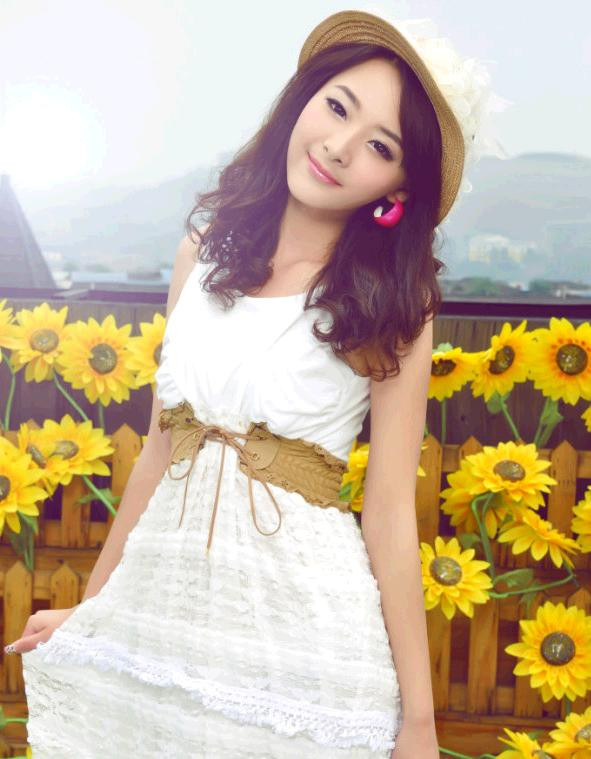 Ông Lưu cũng lo lắng cho con gái trước áp lực thi cử, bởi riêng số thí sinh đăng ký dự thi vào Viện Hí kịch Trung Ương năm nay đã là 9.700 người, qua vòng sơ tuyển lấy 9.400 ngưới, cuối cùng sẽ chỉ giữ lại 75 người, một áp lực không hề nhỏ cho Lưu Chỉ Vy.