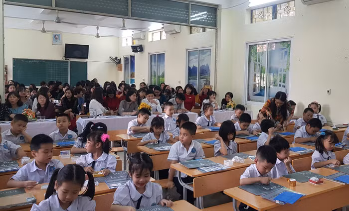 Các em học sinh hứng thú với phương pháp dạy bài nhiều vần (Ảnh: DT)