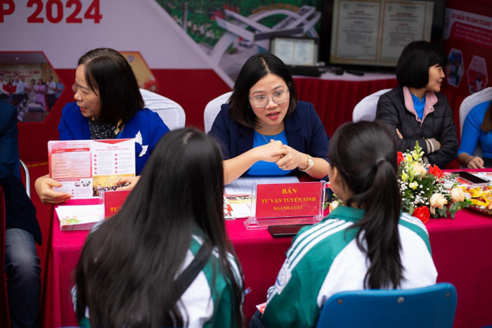 Ngành Luật - Trường Đại học Thái Bình được nhiều học sinh trung học phổ thông quan tâm tìm hiểu (Ảnh: NTCC) GDVN_nganh-Luat-3.jpg