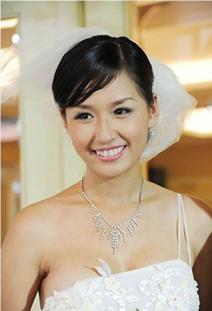 Cô giành vương miện trong cuộc thi Hoa hậu quốc gia được tổ chức vào tháng 8 năm 2006 tại Nha Trang, Khánh Hòa. Tại cuộc thi Hoa hậu Việt Nam 2006, Mai Phương Thúy có các số đo hình thể: chiều cao: 1,81 m, nặng 60 kg và ba vòng 86-65-95. Cô lập kỷ lục về chiều cao trong lịch sử thí sinh dự thi Hoa hậu Việt Nam kể từ năm 2010 trở về trước.