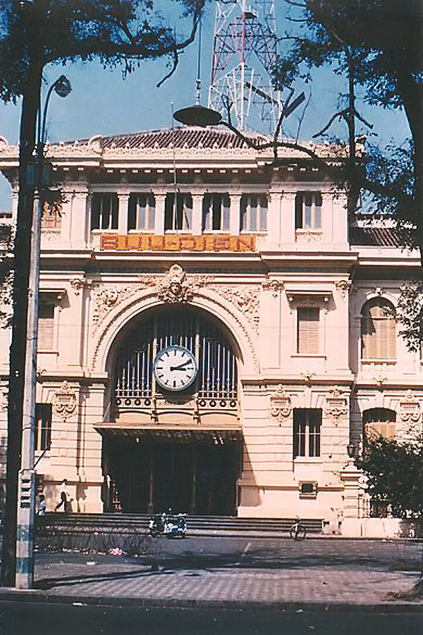 Sài Gòn 1968-1969. Bưu điện Sài Gòn lúc 3.10 chiều.