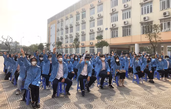 Học sinh thể hiện quyết tâm đạt thành tích cao trong kỳ thi (Ảnh: CTV)