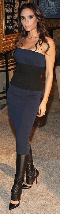 Hay đầm bó ôm khoe đường cong gợi cảm... (Ảnh eva) Xem thêm: Cận cảnh màn lột xác của Victorya Beckham.